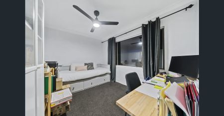 Buderim 'on top' ... character filled family home - Photo 5