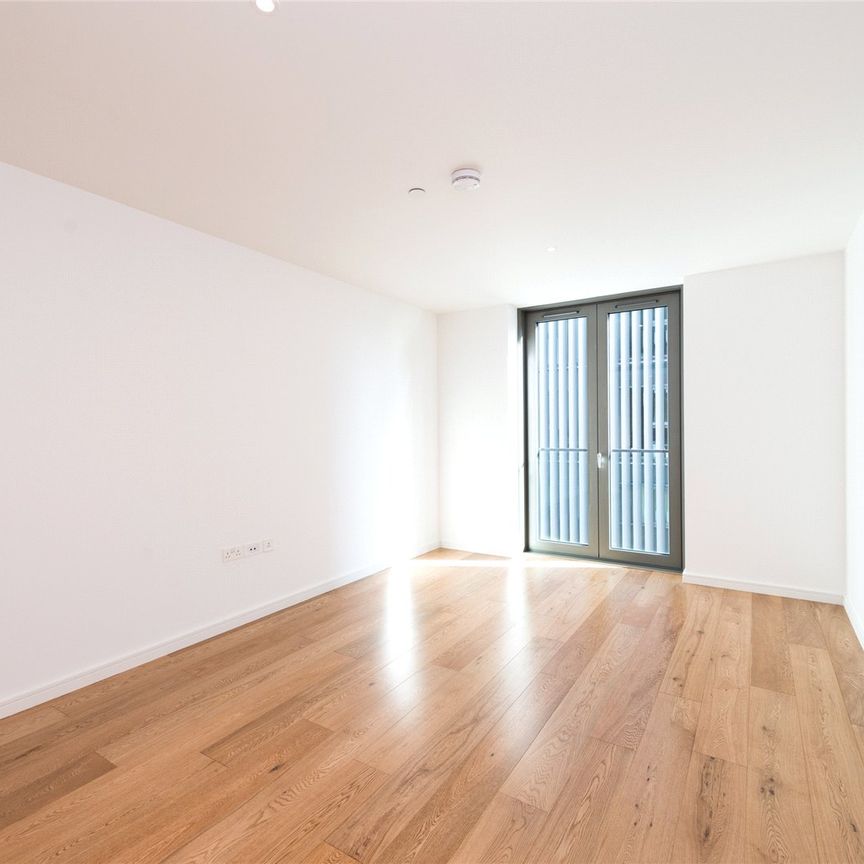 5 Eastfields Avenue, London - Photo 1