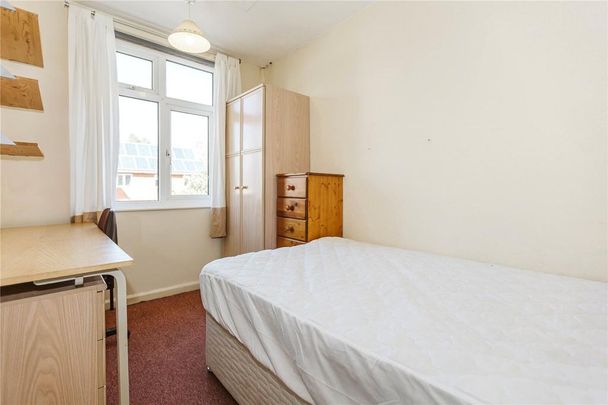 4 bedroom terraced house to rent - Photo 1