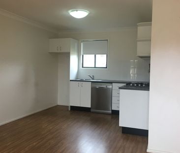 3 BEDROOM GRANNY FLAT - Photo 6