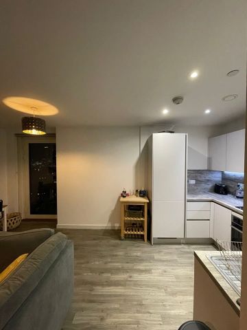 1 Bed Flat, Malmo Tower, SE8 - Photo 2