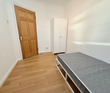 2 bedroom maisonette to rent - Photo 4