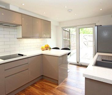 1 bedroom in a house share to rent - Photo 3