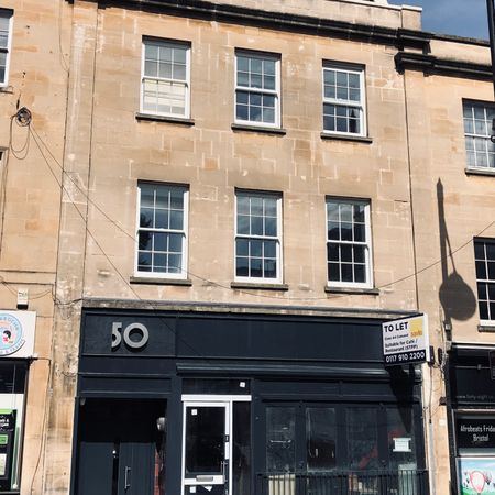 Park Street Room 1 - Photo 4