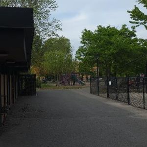 GRAND 5 1/2 À LOUER - Photo 2