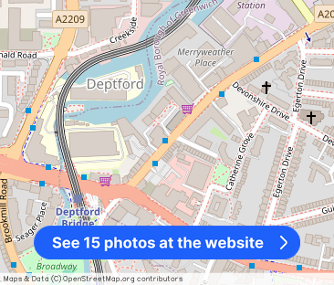 Courtyard Terrace, Greenwich High Road, SE10 - Photo 1