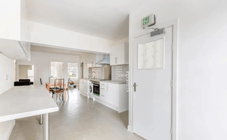 New Malden , KT3 (Flat) - Photo 4