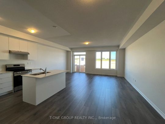 Property For Lease | S9295021 - Photo 1