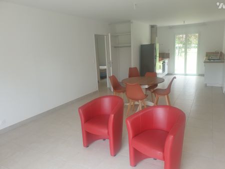 NOE centre ville, villa neuve T3, meubles, plain pied, 75 m2 habitable, garage et cellier. - Photo 2