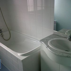 Location Appartement 3 pièces 80m² ANGERS 49000 - Photo 3