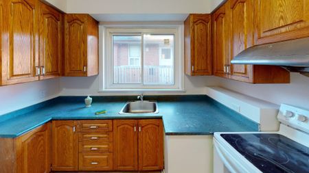 For Lease - 106 Wye Valley Road Unit# Main, Toronto, Ontario - Photo 3