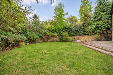 Eversley Park, Wimbledon Village, SW19, London - Photo 2