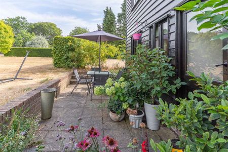 2 bedroom semi-detached house to rent - Photo 5