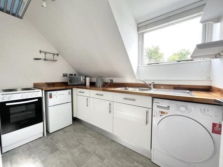 Clarence Square, Cheltenham, GL50 - Photo 3