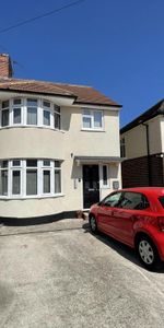 1 bedroom in a house share to rent - Photo 4