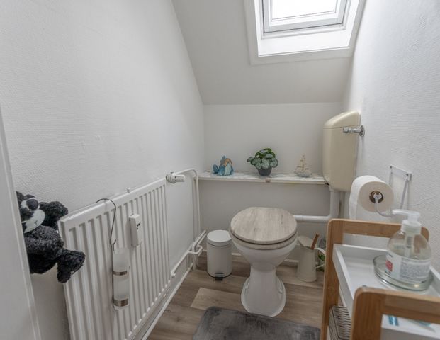 Gemütliche ca. 40m² große 2-Zimmer-Dachgeschosswohnung in Hagen Holthausen - Photo 1