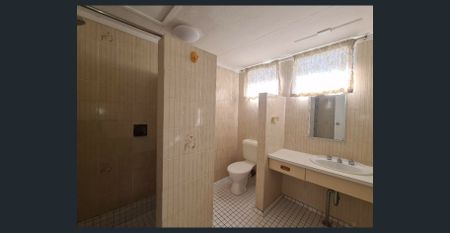 INNER CITY LIVING!!!! - Photo 5