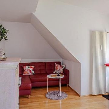 Gemütliche 40m² große 2-Zimmer-Dachgeschosswohnung mit Südbalkon in begehrter Lage von Hagen-Emst - Photo 1