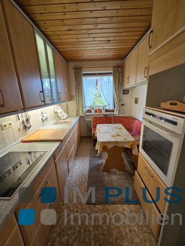 Große 2 Zimmer Garten-Wohnung mit EBK, überdachte Terrasse und 2 Stellplätzen ! - Foto 3