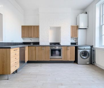 3 bedroom flat to rent - Photo 6