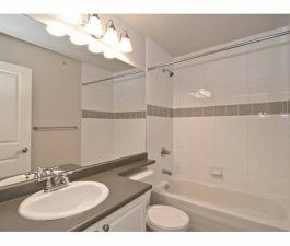 $1700 / 2br – 2 BR – 1100 sq ft – Elegant Townhome in Glenwood area... - Photo 4