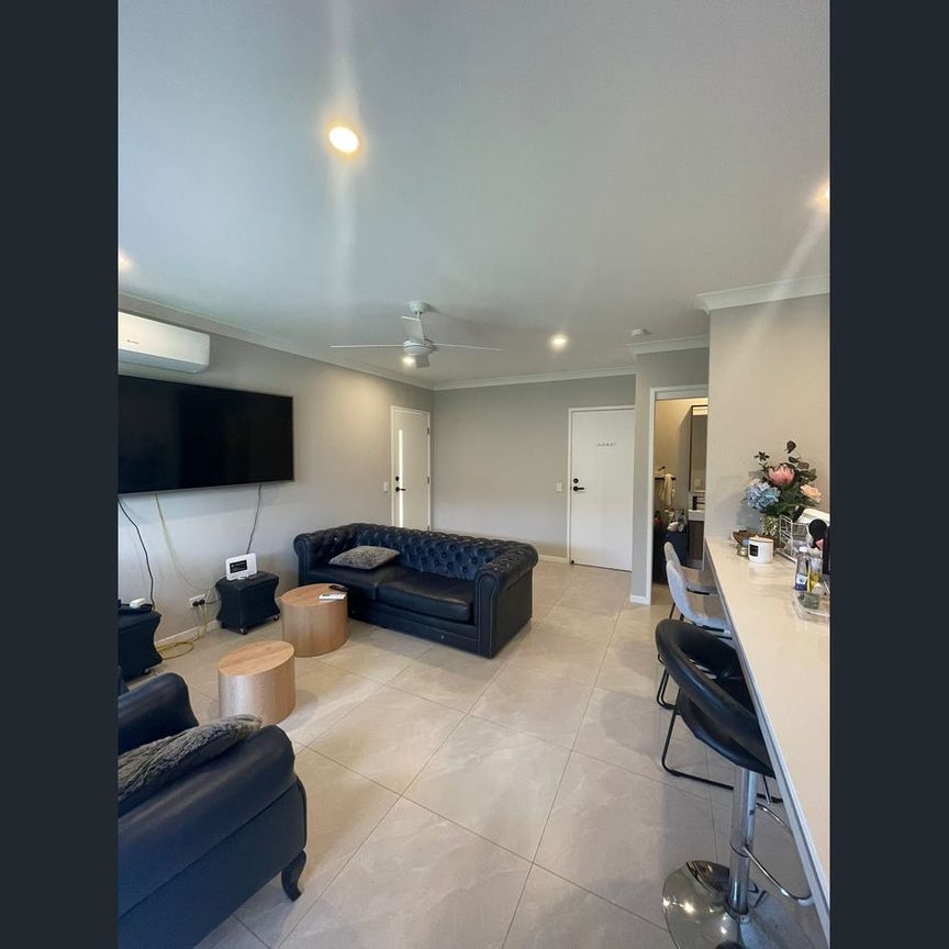 Fully furnished Private Room with Shared Bath & Bills Included! (Women Only) - Photo 1