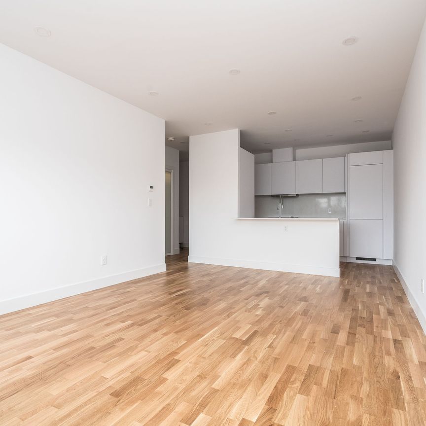 111 Lawton Boulevard - Photo 1