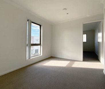 Rent increase to $740/week from 23rd Dec, Quiet 3-bed Townhouse wit... - Photo 3
