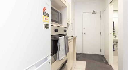 City Centre, 1 bedroom, $360 per week - 606/47 Wakefield St - Photo 2