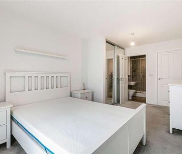 Mole Road, Hersham, Walton-on-thames, Surrey, KT12 - Photo 6