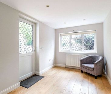 A detached family home situated in the heart of Sunningdale. - Photo 3