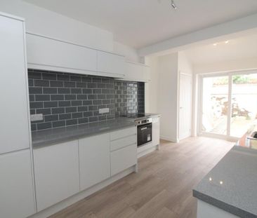 3 bedroom terraced house to rent - Photo 4