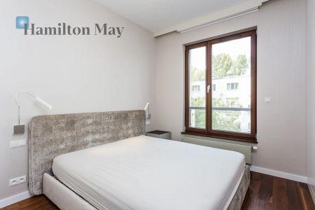 Luksusowo wykończony apartament w kameralnym apartamentowcu na Saskiej Kępie - Zdjęcie 2