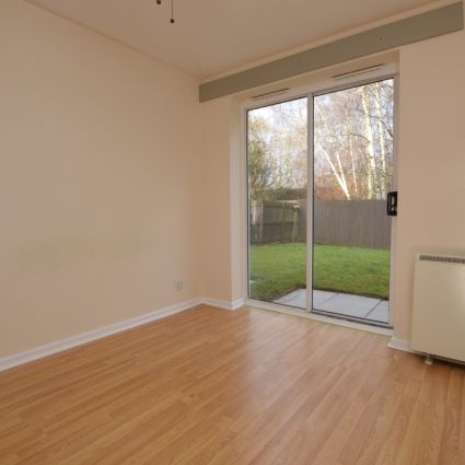 2 Bedroom Flat - Photo 1