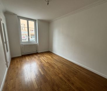 Location Appartement 4 pièces 83m² BOURG EN BRESSE 01000 - Photo 4