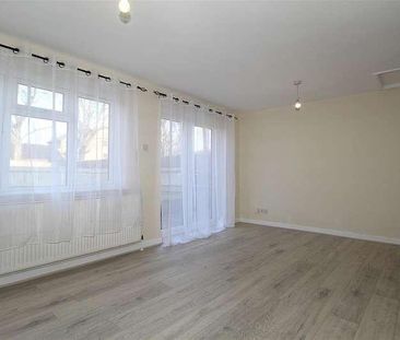 Downfield Road, Cheshunt, EN8 - Photo 1