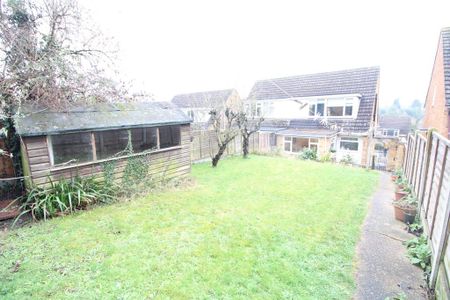 3 bedroom semi-detached house to rent - Photo 4