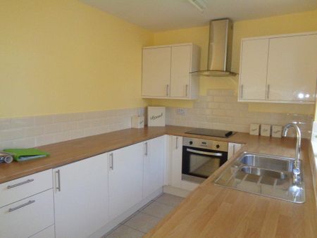 2 bedroom property to rent - Photo 3