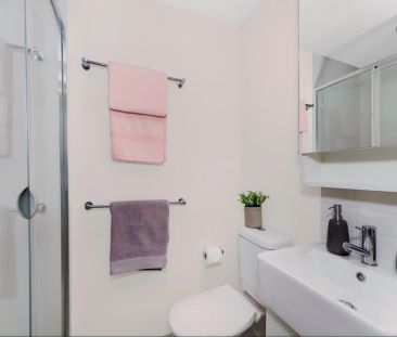 3 Bedroom Apartment - Photo 5