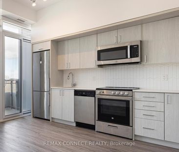 #708 - 1 Cardiff Road – Toronto C10, Ontario - Photo 3