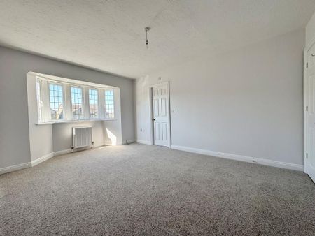 4 bedroom detached house to rent - Photo 3