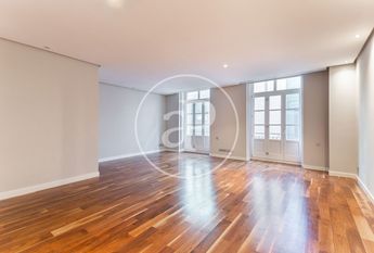 Flat for rent with Terrace in San Francesc (Valencia)