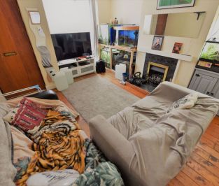 2 bedroom House in Manor Avenue, Leeds - Photo 2