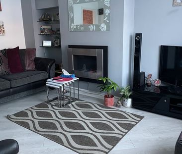 2 Bed Terraced House, Martock Road, BS3 - Photo 2