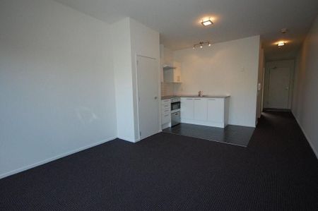 Stylish Onehunga Retreat with Pool! - Photo 2