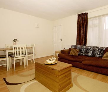 2 bedroom maisonette to rent - Photo 3