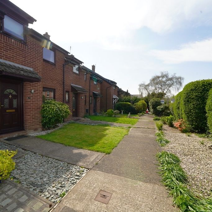 3 Bedroom Mid Terraced House, Chester - Photo 1