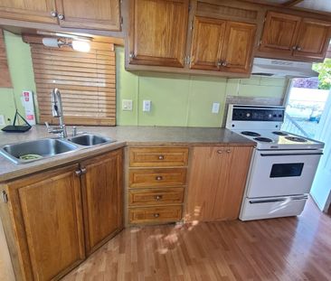 Utilities Included-Cozy Mobile Home - Photo 6