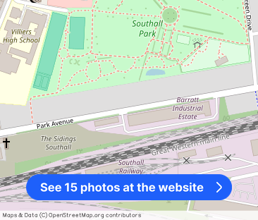 Park Avenue, Southall - Photo 1