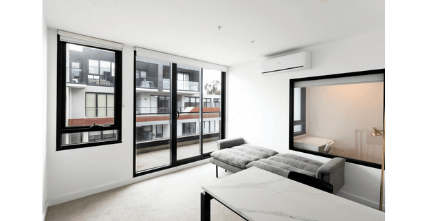 ONE-BEDROOM PLUS CARPARK APARTMENT - Photo 1